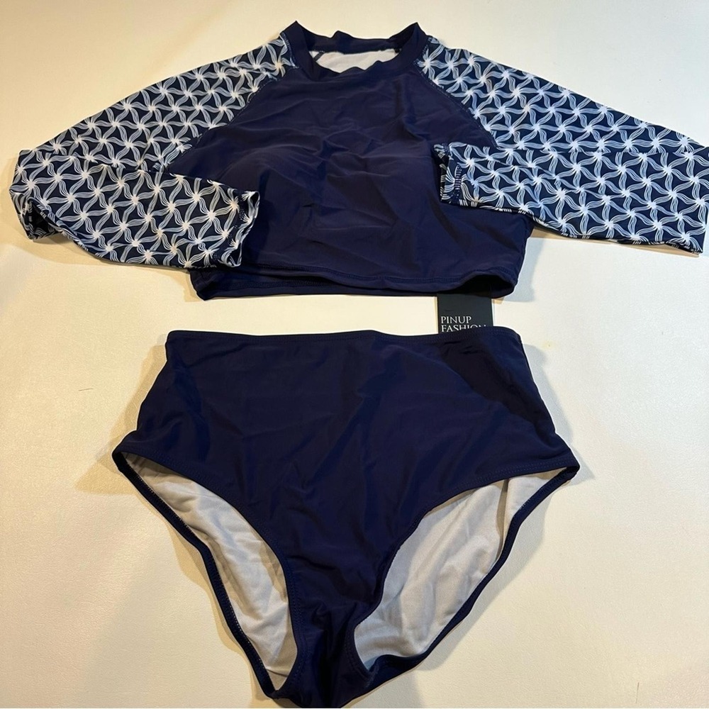 NWT Pinup Fashion Size L Dark Blue Bikini Cropped Rash Guard W Printed Sleeves‎